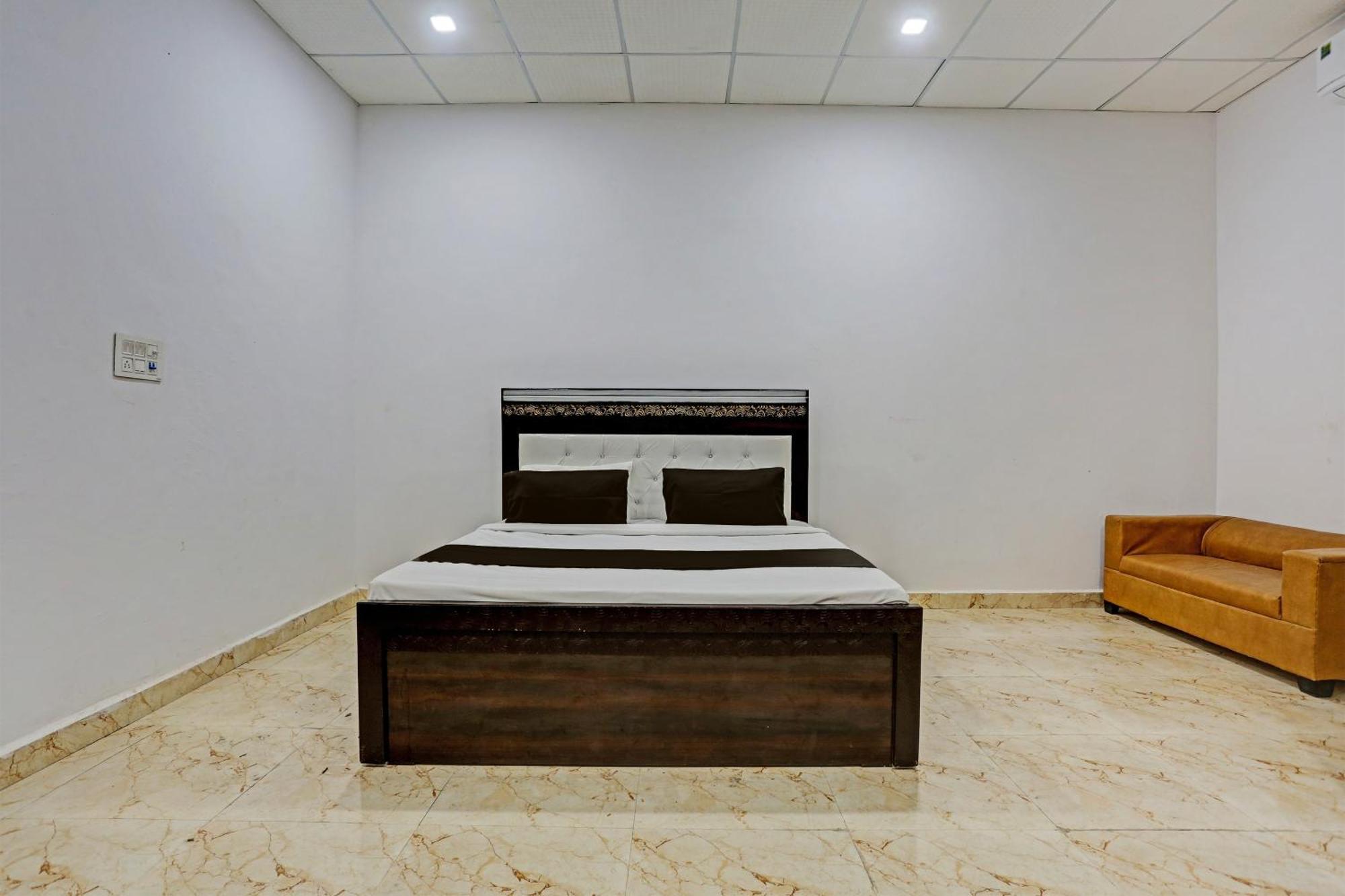 Hotel O Murliwala Wedding Palace And Resort Samalkha Экстерьер фото