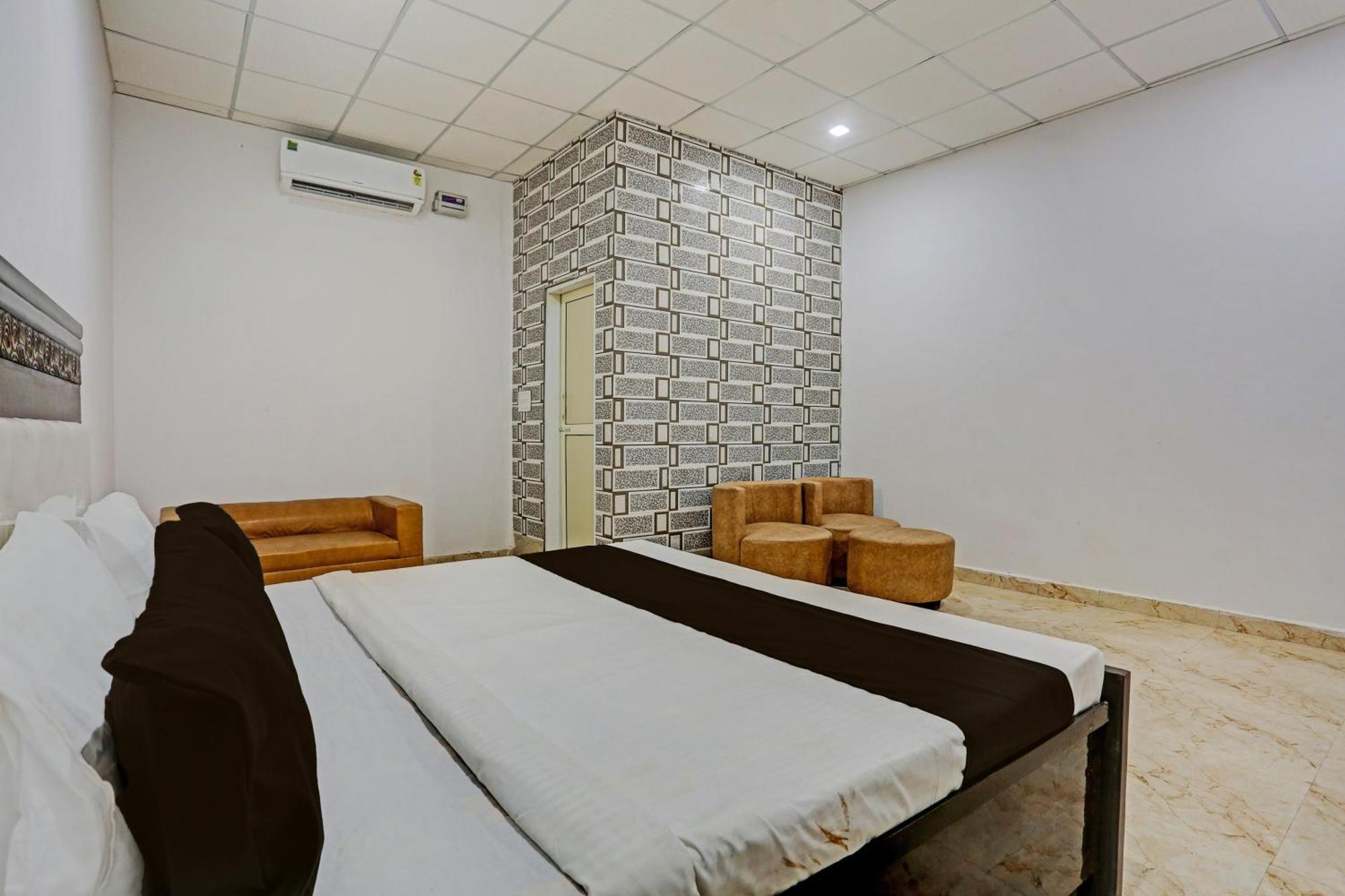 Hotel O Murliwala Wedding Palace And Resort Samalkha Экстерьер фото